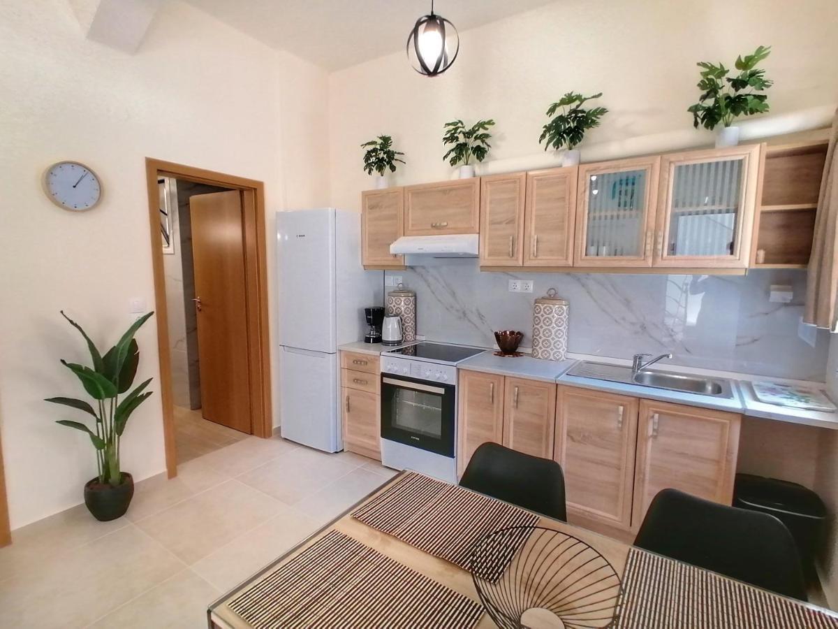 Alex Apartment, Cozy Place In Heraklion Center Extérieur photo